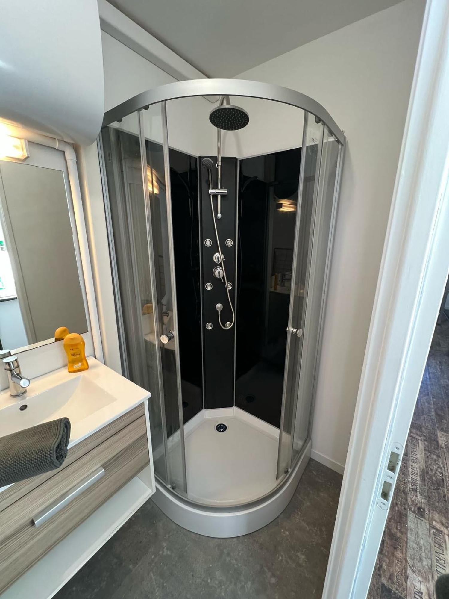 Guibert 19 F2 Duplex Daire Caudebec-les-Elbeuf Dış mekan fotoğraf